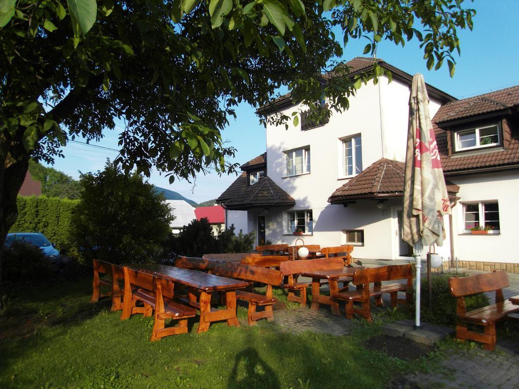 Penzion A Restaurace U Veterana Frenštát pod Radhoštěm Exteriér fotografie